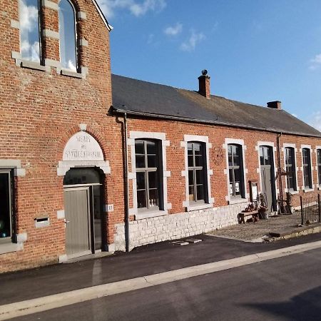 디넝 La Chapelle B&B 외부 사진